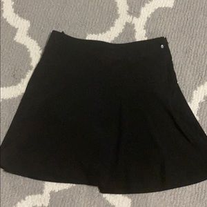 Izod golf black skirt - only worn once!